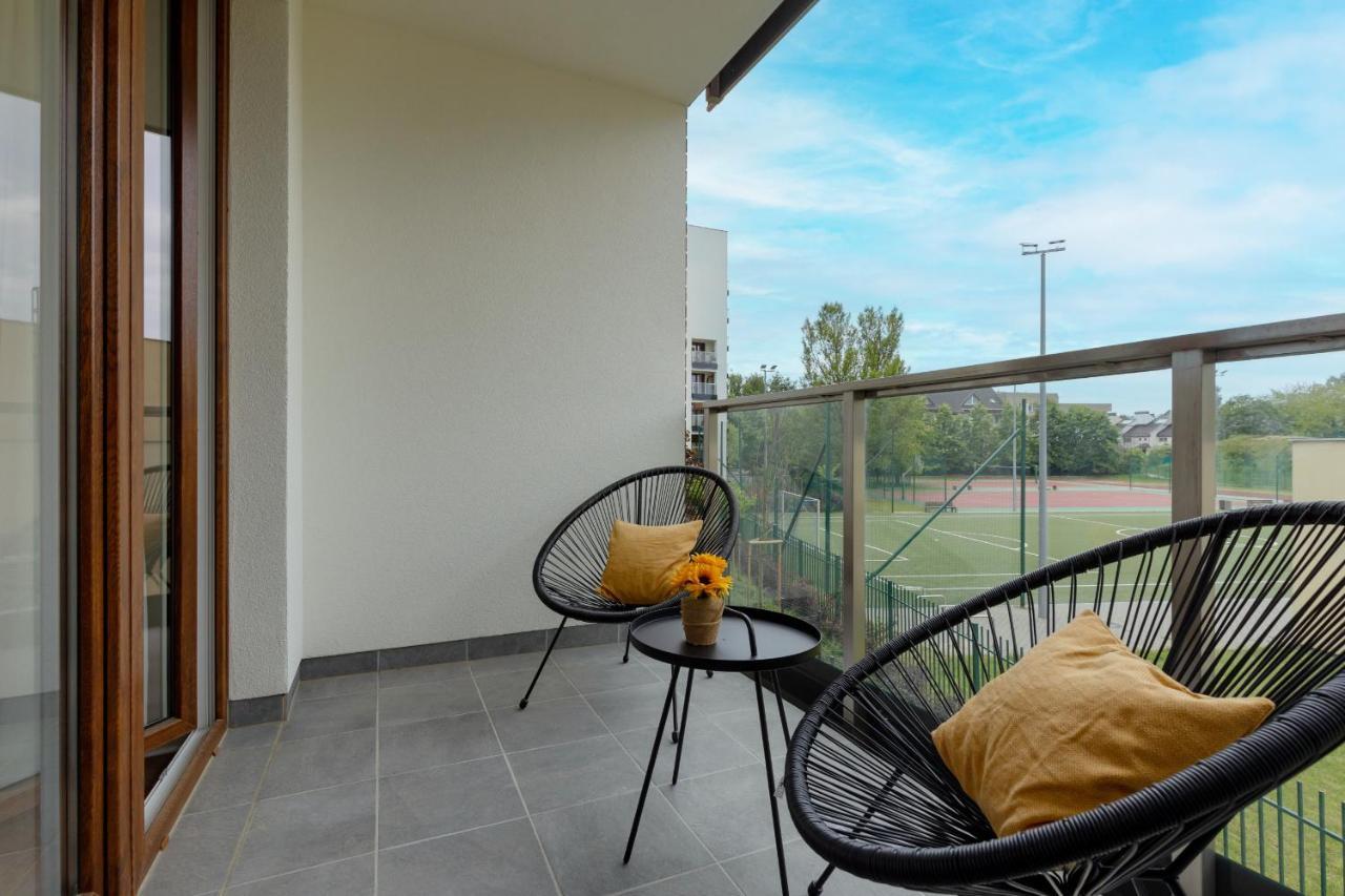 Stunning Family Apartment Ursynow With Parking & Balcony By Noclegi Renters Warsaw Exterior photo
